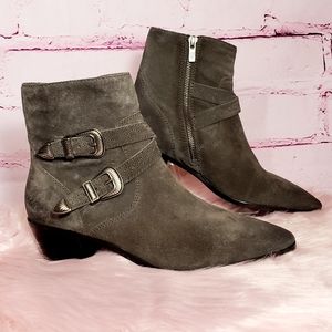 NWOT Frye Ellen Suede Ankle Boots